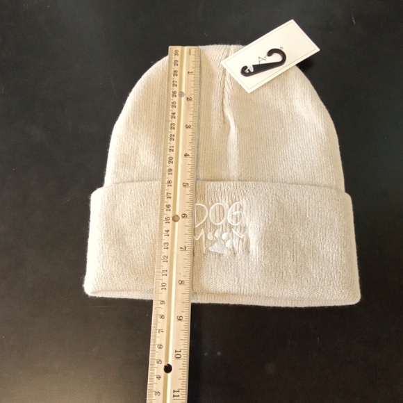 DOG MOM KHAKI BEANIE CAP - Picture 2 of 8